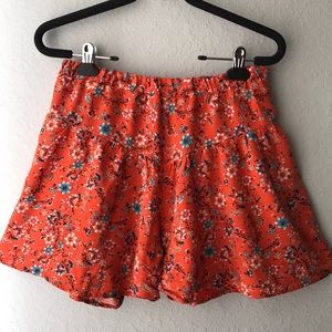 Flowy flowered shorts